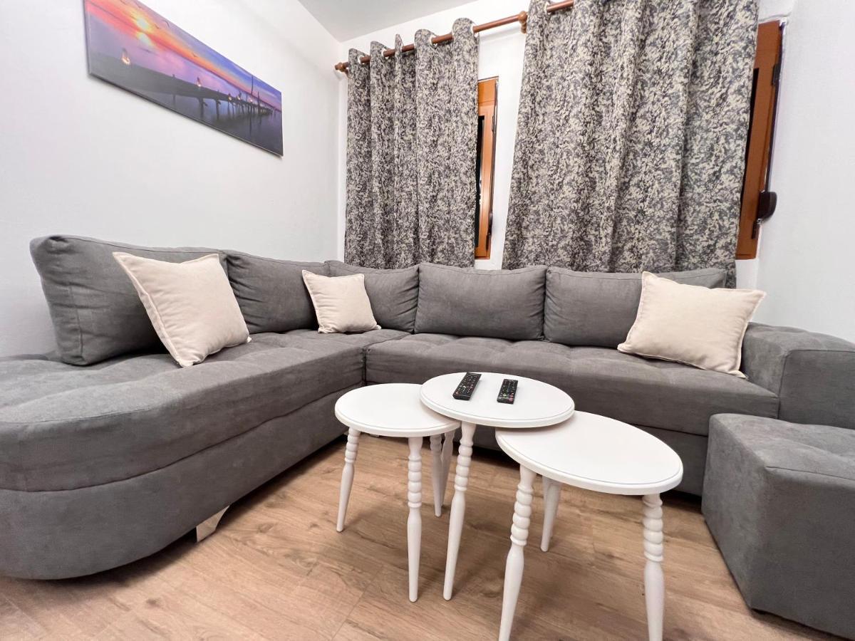 Arteg Apartments Durrës Buitenkant foto